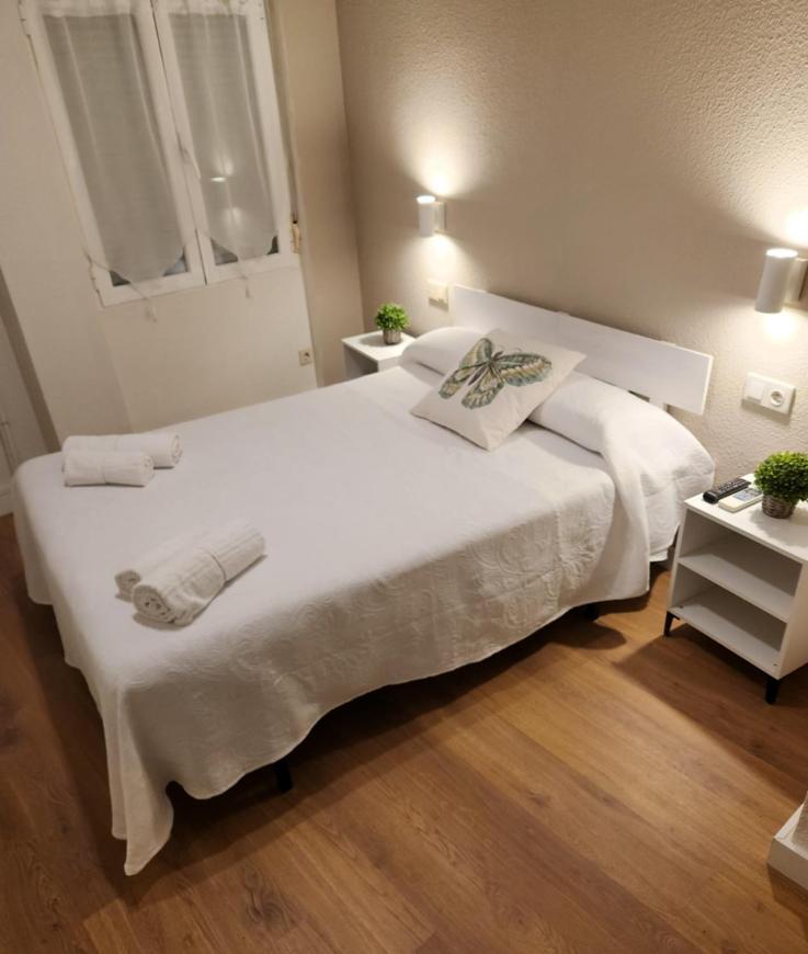 Hostal Casa Fran Ла-Пуэблануэва Экстерьер фото