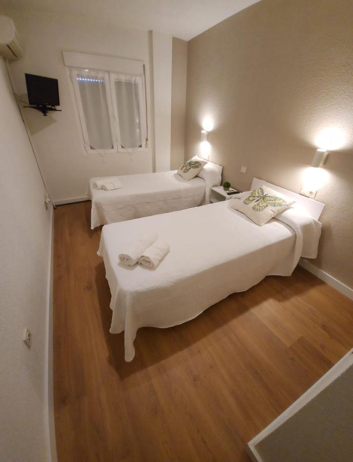 Hostal Casa Fran Ла-Пуэблануэва Экстерьер фото