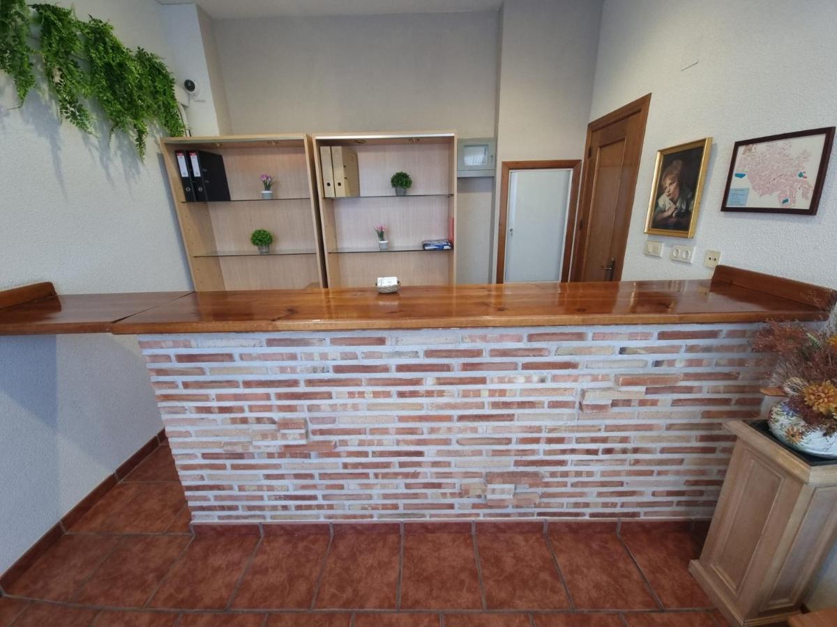Hostal Casa Fran Ла-Пуэблануэва Экстерьер фото