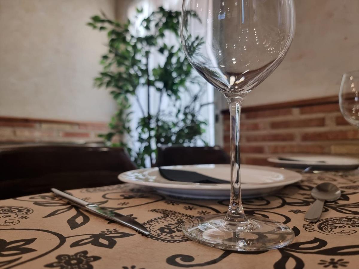 Hostal Casa Fran Ла-Пуэблануэва Экстерьер фото